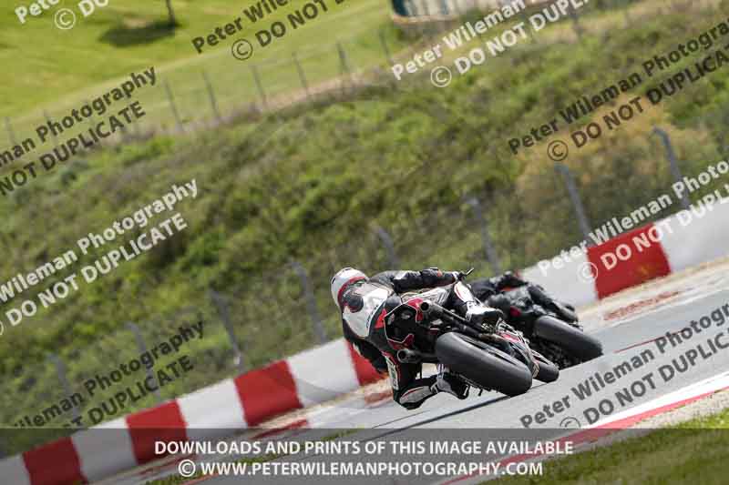 cadwell no limits trackday;cadwell park;cadwell park photographs;cadwell trackday photographs;enduro digital images;event digital images;eventdigitalimages;navarra;no limits trackdays;peter wileman photography;racing digital images;trackday digital images;trackday photos